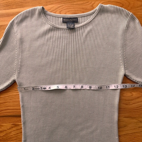 Banana Republic 100% Silk Knit Ribbed Top Size Small - Picture 6 of 8